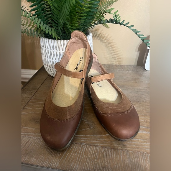 Naot Kirei Mary Jane Brown Leather Shows size 9 - Picture 10 of 16